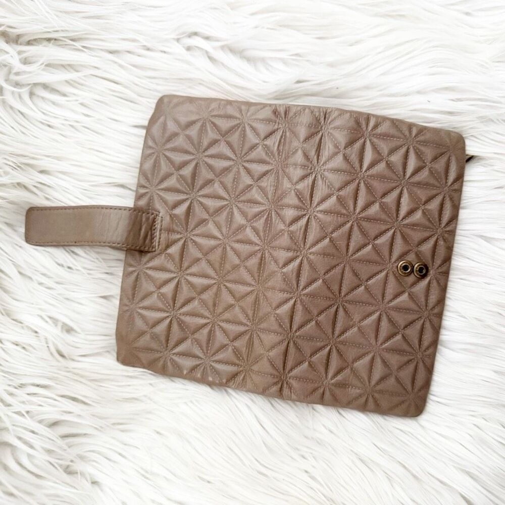 HOBO | Women's Torch Vintage Leather Folio Wallet Taupe "Shadow" Card Slots - Picture 4 of 10